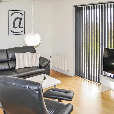 Cozy In With House A Panoramic View *